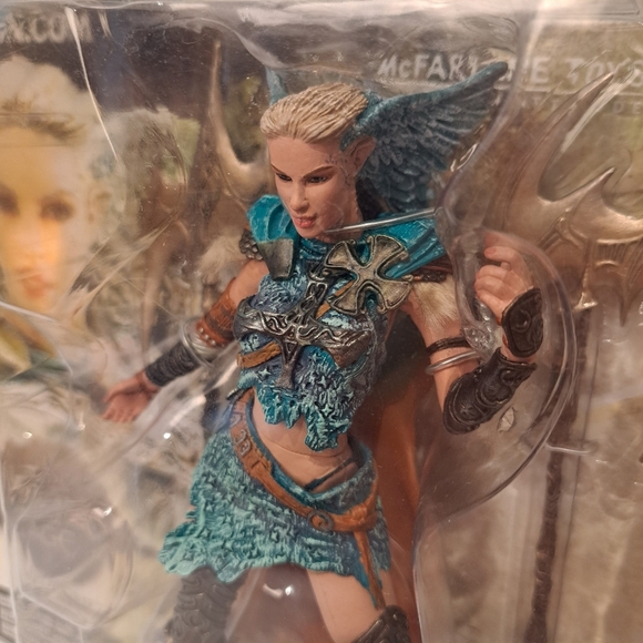 McFarlane Spawn Series 22 Dark Ages Valkerie R3 2002 In Box - Picture 2 of 7